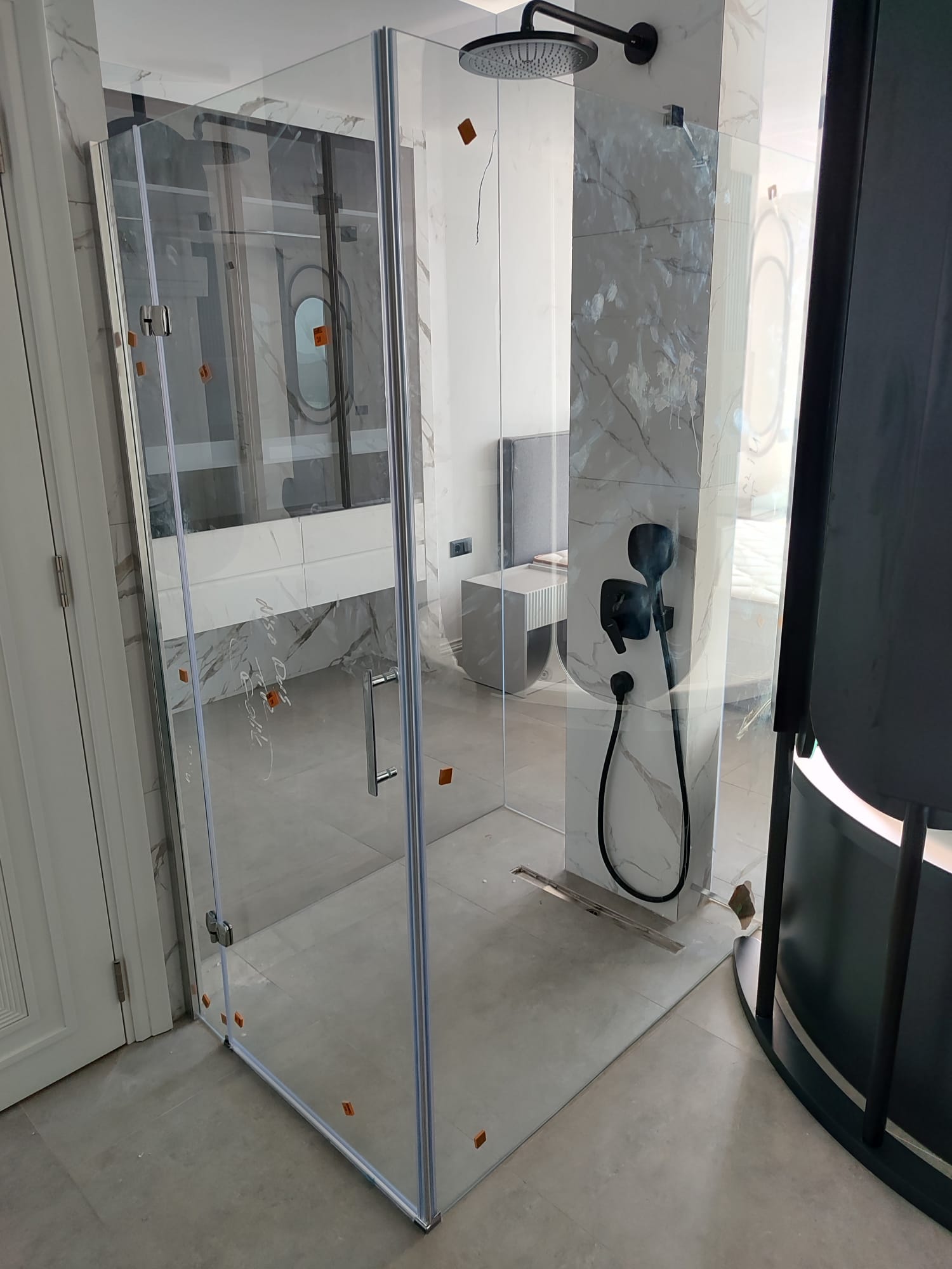 Relax Serisi Menteşeli Şeffaf Duşakabin