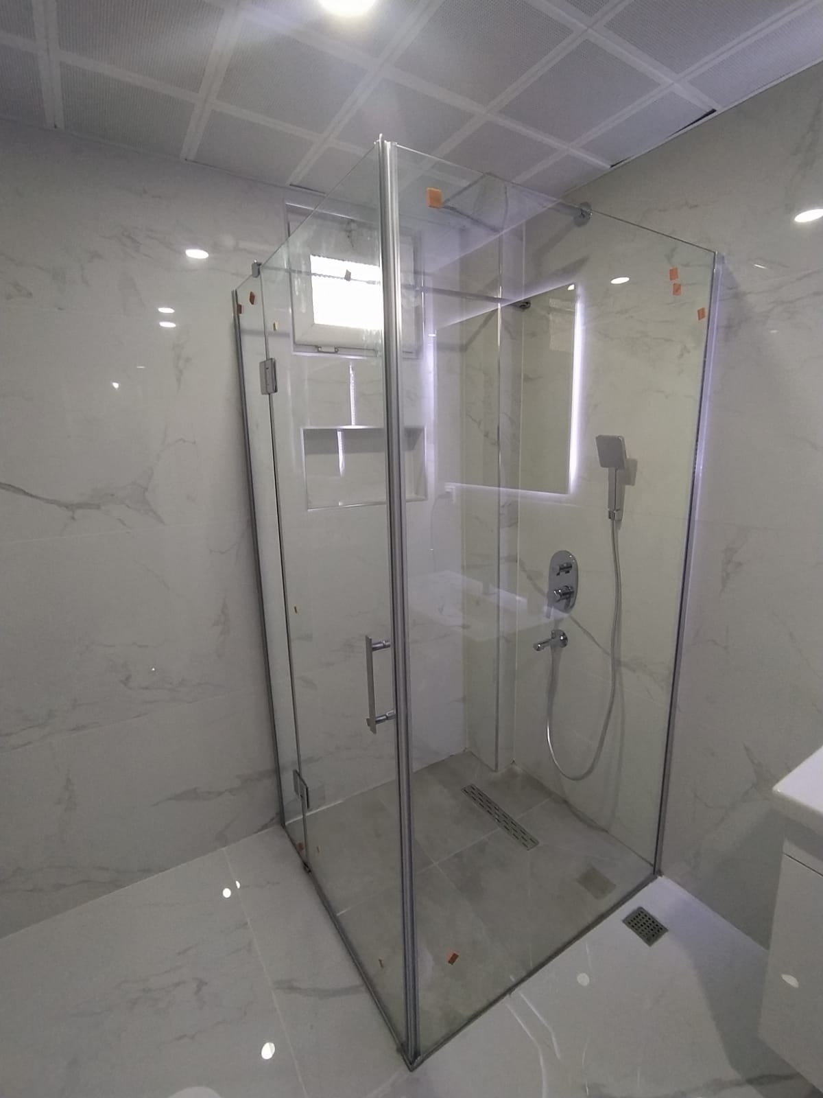 Para Duş Menteşe Yan Panelli Duşakabin