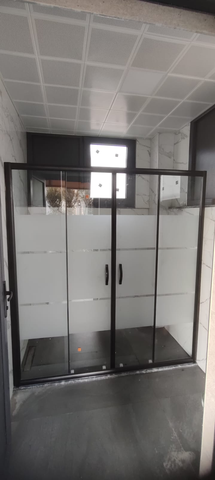 Matrix Serisi Siyah Desenli Duşakabin